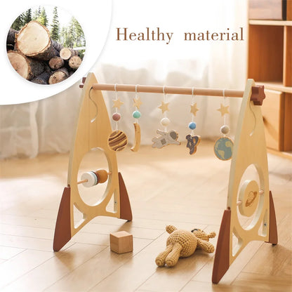 Houten Babygym Raket - Montessori Speelgym met Hangende Rammelaars