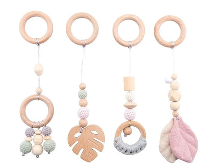 Houten Babygym Raket - Montessori Speelgym met Hangende Rammelaars